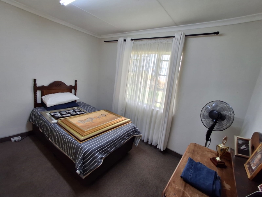 3 Bedroom Property for Sale in Sonneveld Gauteng
