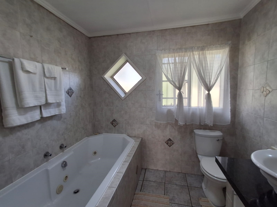 3 Bedroom Property for Sale in Sonneveld Gauteng