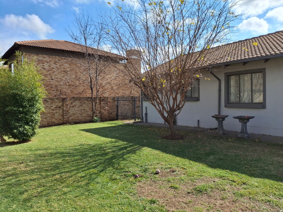 3 Bedroom Property for Sale in Sonneveld Gauteng