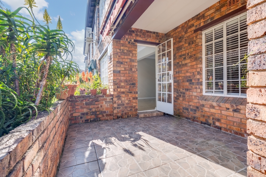 1 Bedroom Property for Sale in Bryanston Gauteng