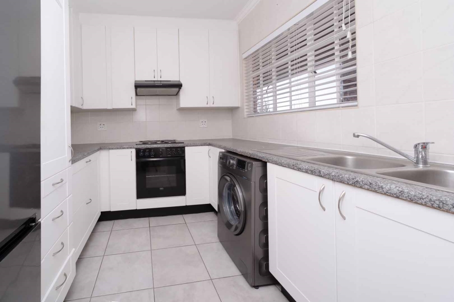 1 Bedroom Property for Sale in Bryanston Gauteng