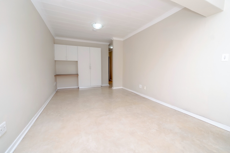1 Bedroom Property for Sale in Bryanston Gauteng