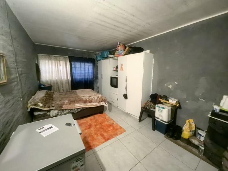 2 Bedroom Property for Sale in Sol Plaatjie Gauteng