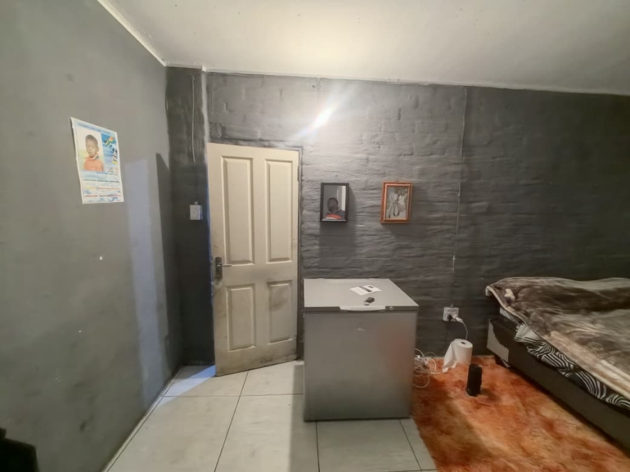 2 Bedroom Property for Sale in Sol Plaatjie Gauteng
