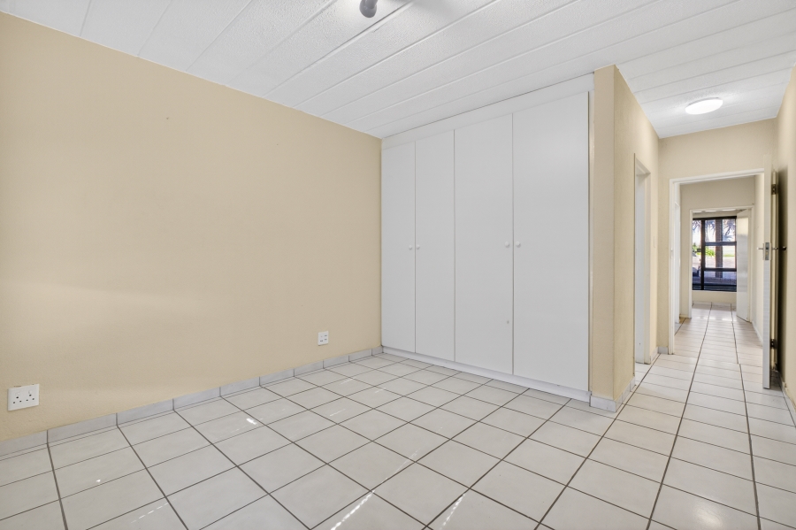 2 Bedroom Property for Sale in Maroeladal Gauteng