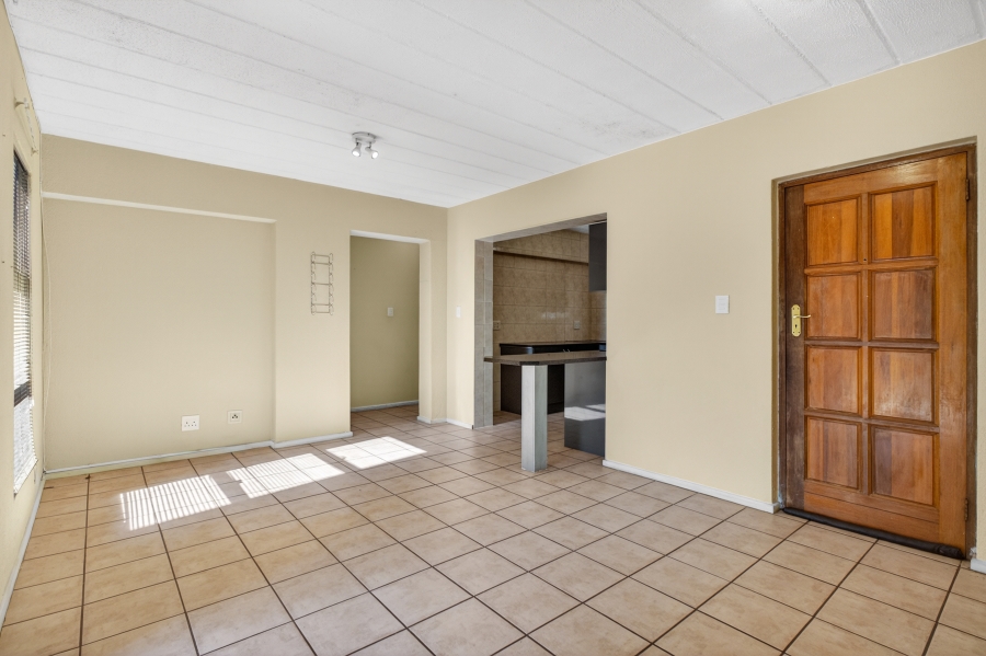 2 Bedroom Property for Sale in Maroeladal Gauteng