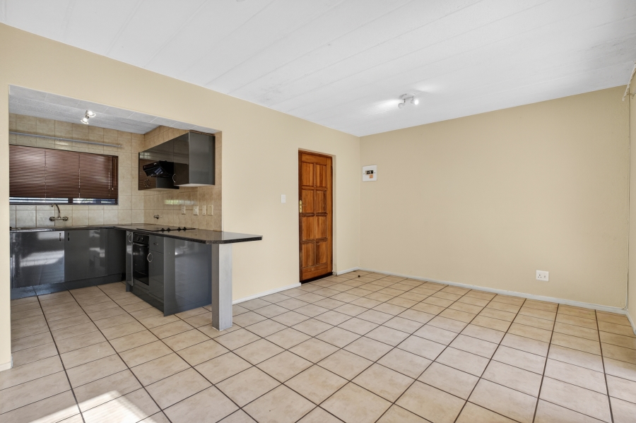 2 Bedroom Property for Sale in Maroeladal Gauteng
