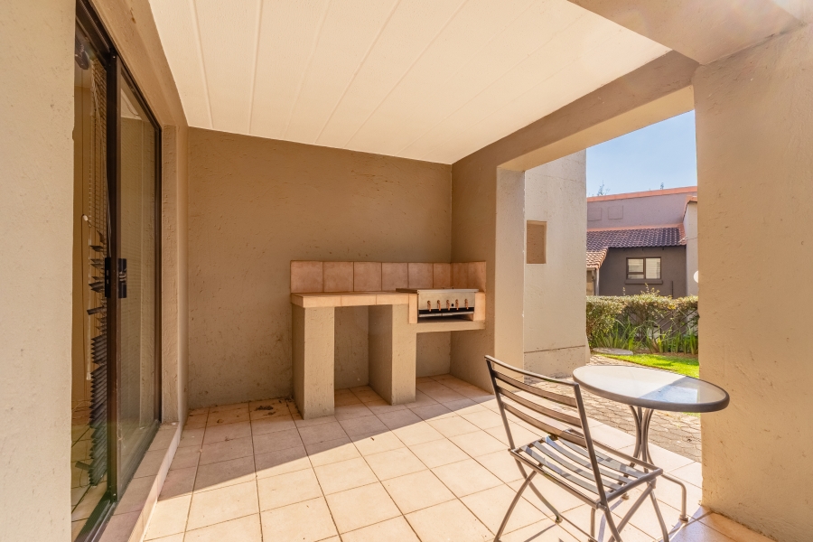 2 Bedroom Property for Sale in Maroeladal Gauteng
