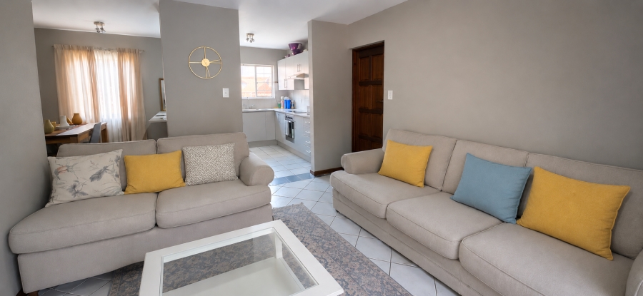 3 Bedroom Property for Sale in Die Hoewes Gauteng
