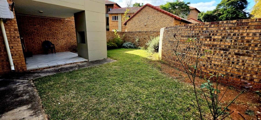 3 Bedroom Property for Sale in Die Hoewes Gauteng