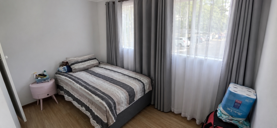 3 Bedroom Property for Sale in Die Hoewes Gauteng
