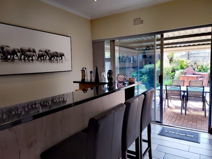 3 Bedroom Property for Sale in Brackendowns Gauteng