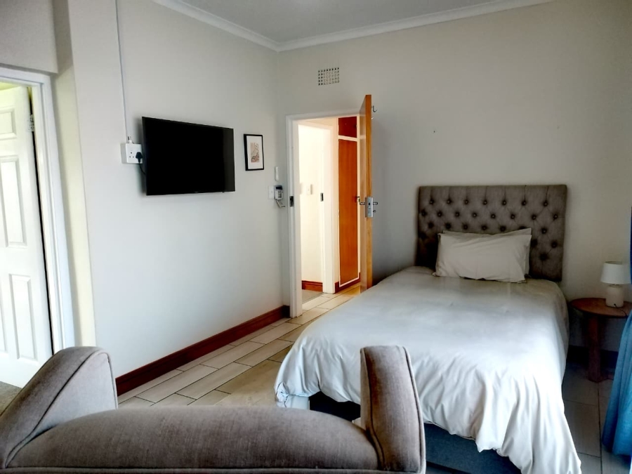 3 Bedroom Property for Sale in Brackendowns Gauteng