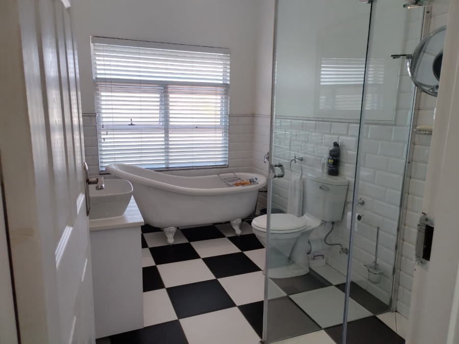 3 Bedroom Property for Sale in Brackendowns Gauteng