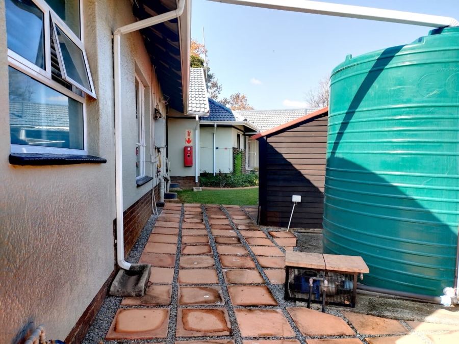 3 Bedroom Property for Sale in Brackendowns Gauteng