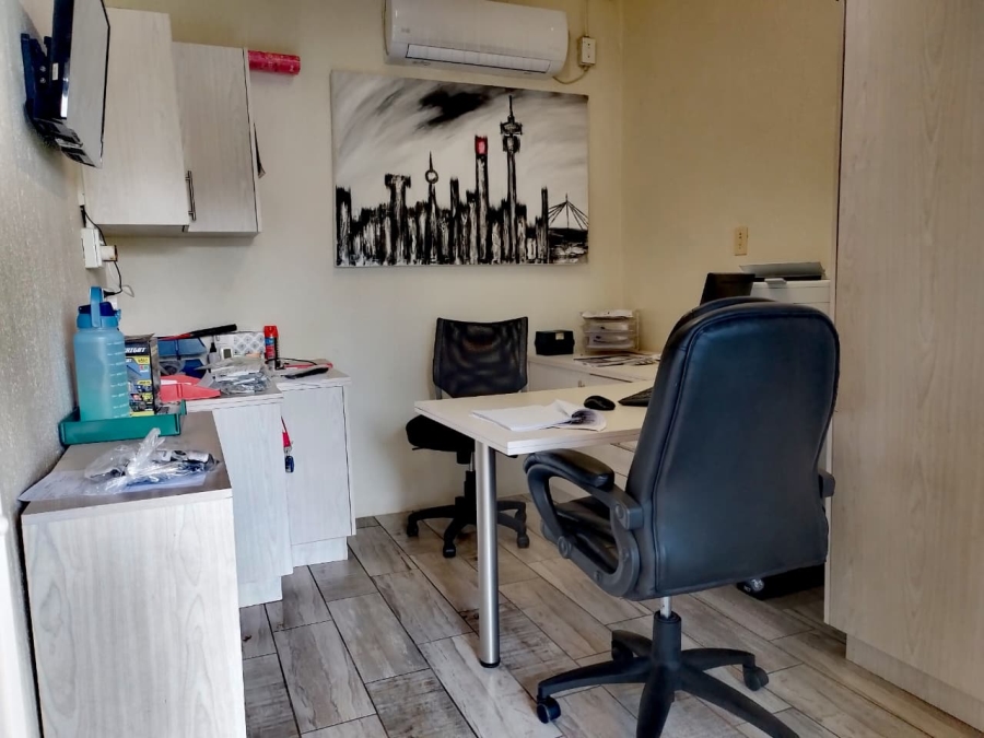 3 Bedroom Property for Sale in Brackendowns Gauteng