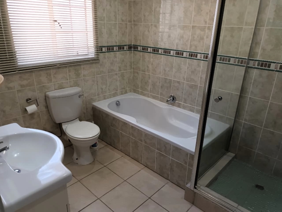 To Let 3 Bedroom Property for Rent in The Reeds Gauteng