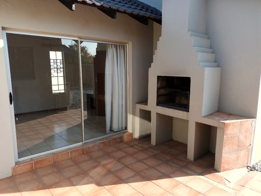 To Let 3 Bedroom Property for Rent in The Reeds Gauteng