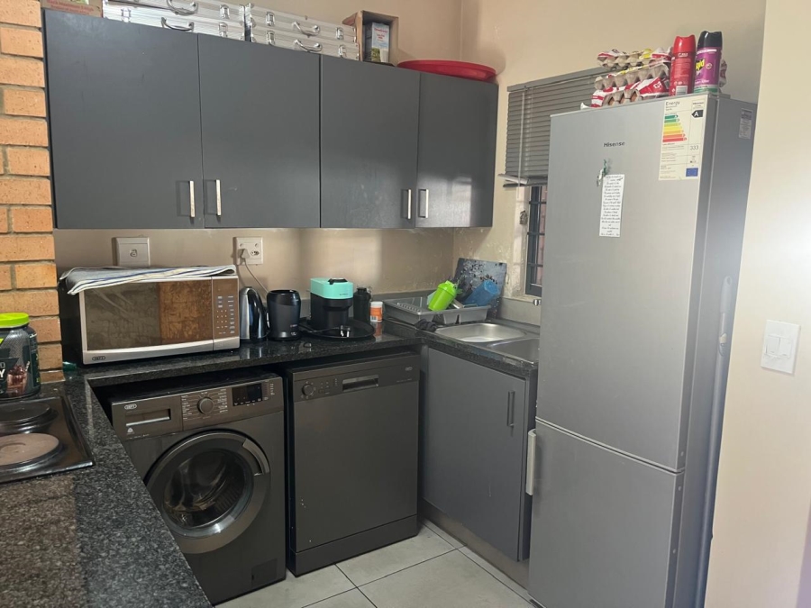 2 Bedroom Property for Sale in Vorna Valley Gauteng