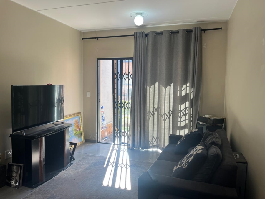 2 Bedroom Property for Sale in Vorna Valley Gauteng