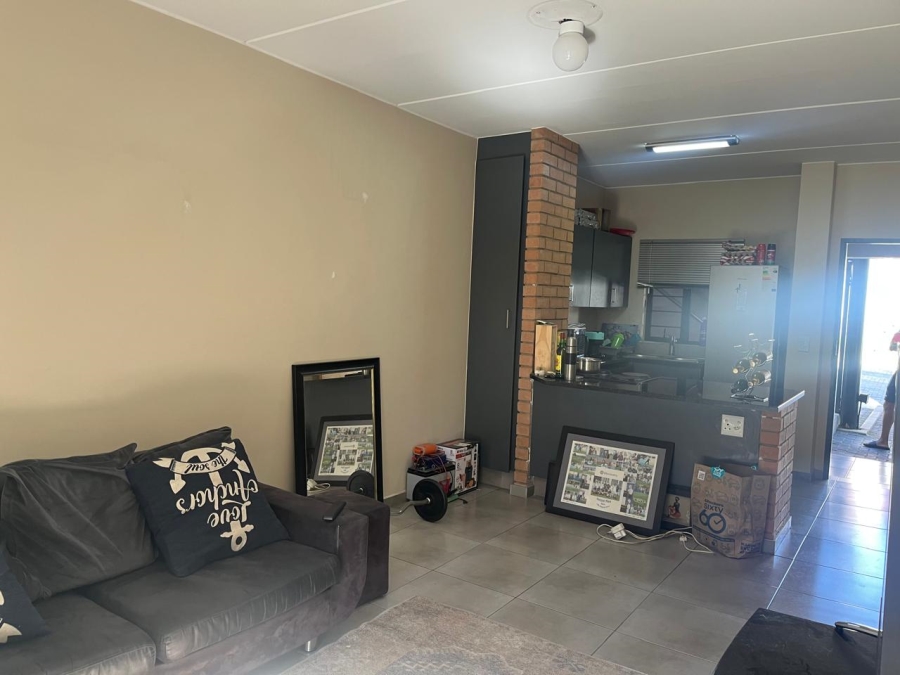 2 Bedroom Property for Sale in Vorna Valley Gauteng
