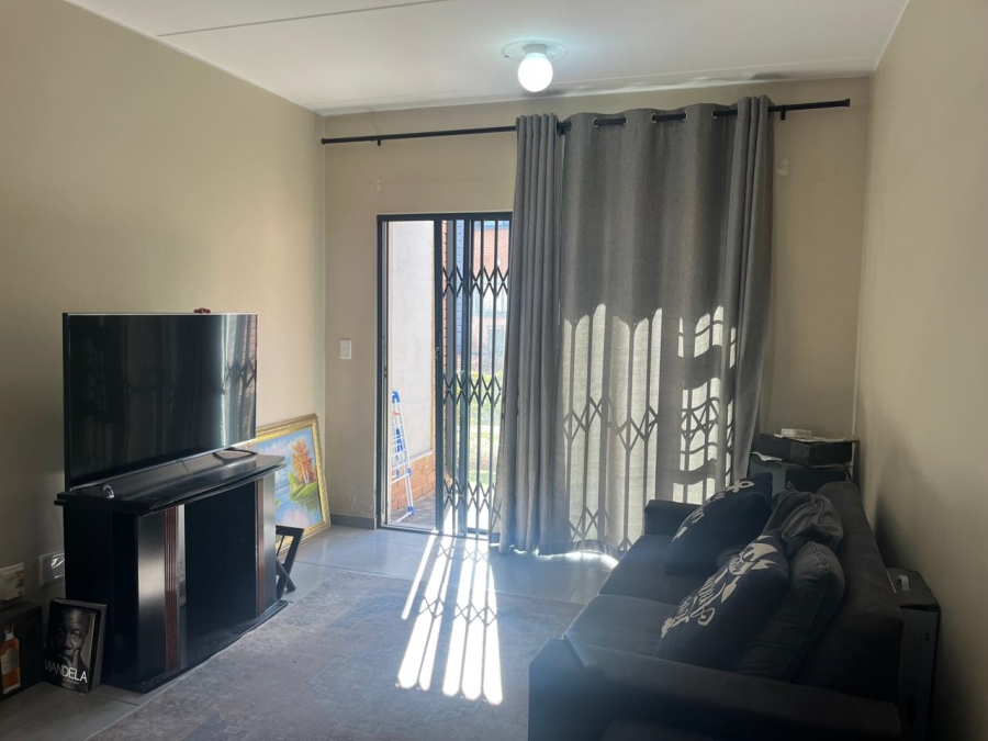 2 Bedroom Property for Sale in Vorna Valley Gauteng