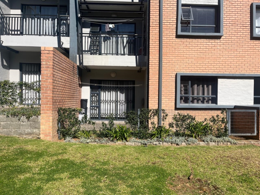 2 Bedroom Property for Sale in Vorna Valley Gauteng