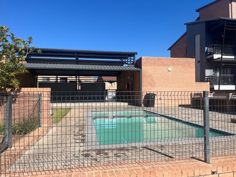 2 Bedroom Property for Sale in Vorna Valley Gauteng