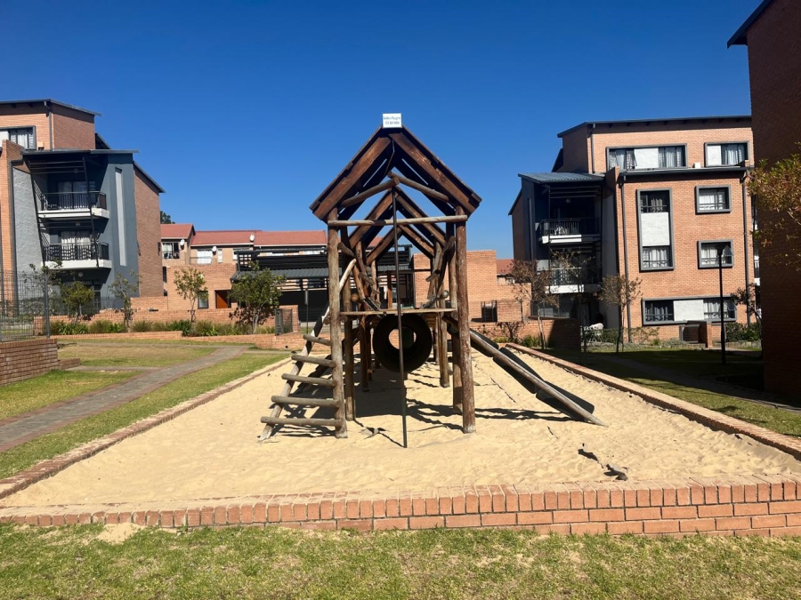 2 Bedroom Property for Sale in Vorna Valley Gauteng