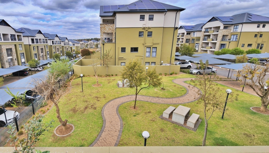 To Let 2 Bedroom Property for Rent in Waterfall Gauteng