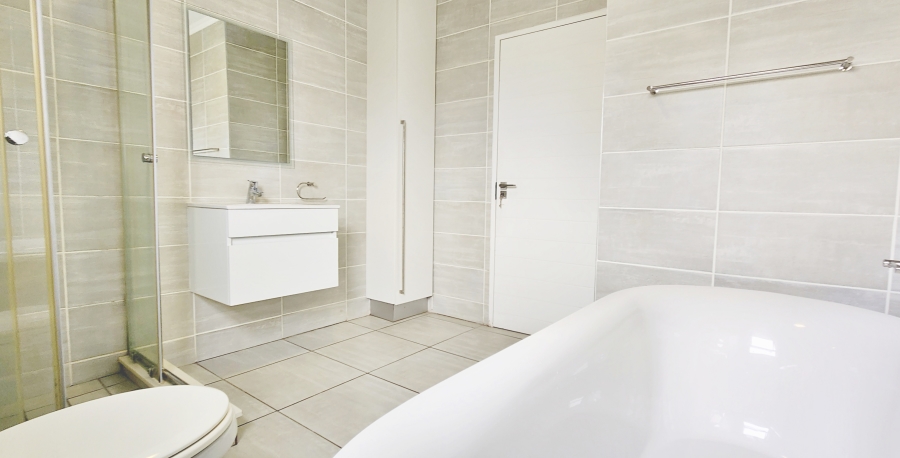 To Let 2 Bedroom Property for Rent in Waterfall Gauteng