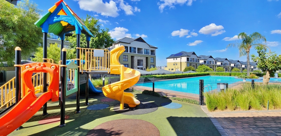 To Let 2 Bedroom Property for Rent in Waterfall Gauteng