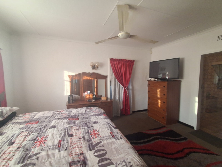 3 Bedroom Property for Sale in Carletonville Central Gauteng
