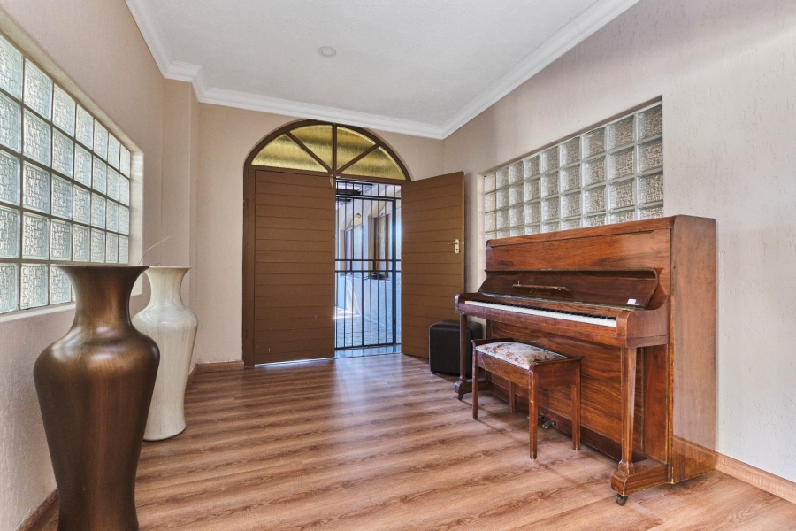 4 Bedroom Property for Sale in Wendywood Gauteng