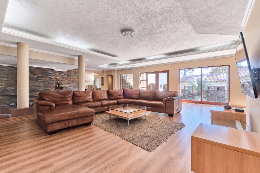 4 Bedroom Property for Sale in Wendywood Gauteng