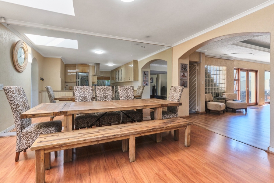 4 Bedroom Property for Sale in Wendywood Gauteng