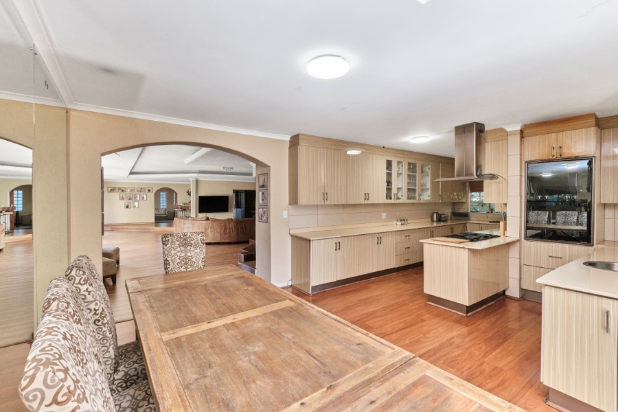 4 Bedroom Property for Sale in Wendywood Gauteng