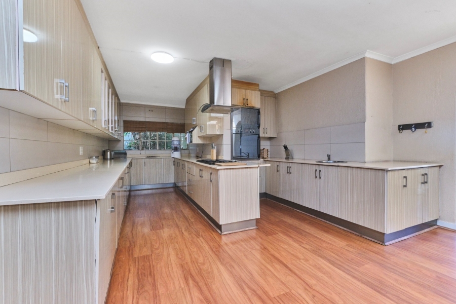 4 Bedroom Property for Sale in Wendywood Gauteng