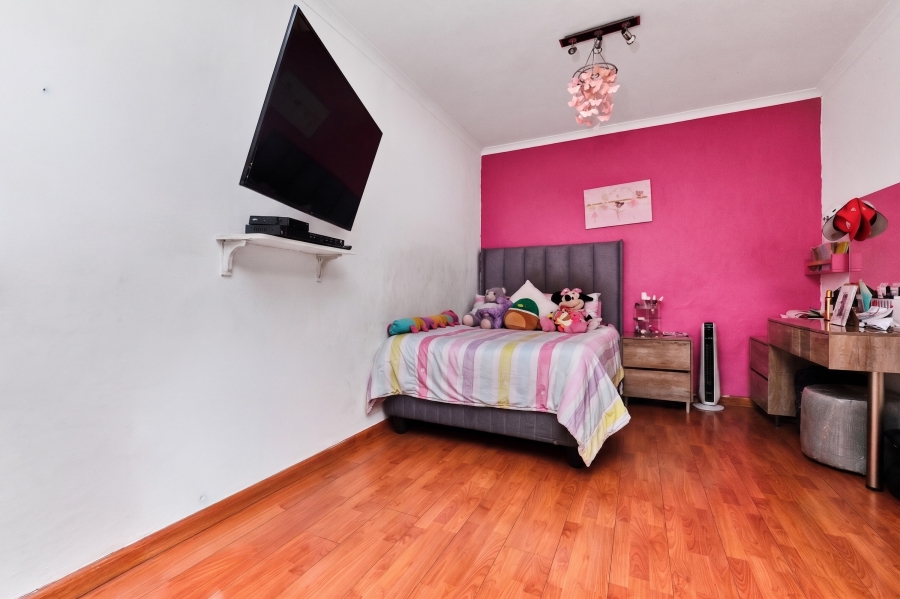 4 Bedroom Property for Sale in Wendywood Gauteng