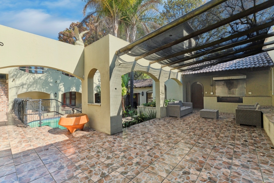 4 Bedroom Property for Sale in Wendywood Gauteng