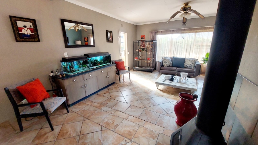 3 Bedroom Property for Sale in Helikonpark Gauteng