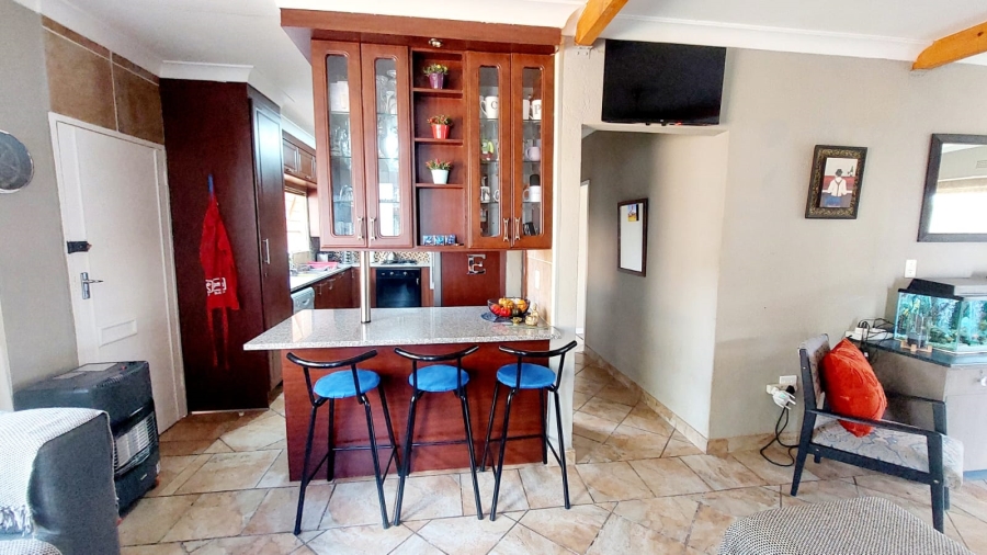 3 Bedroom Property for Sale in Helikonpark Gauteng