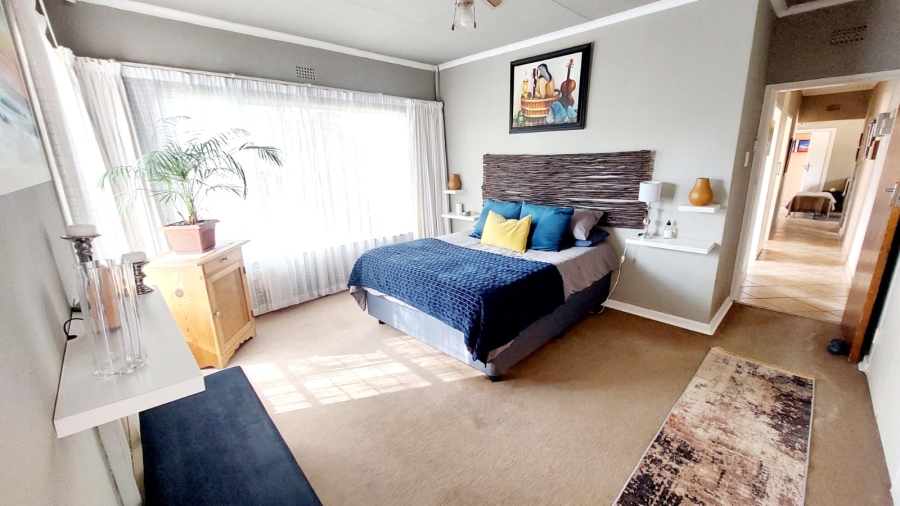 3 Bedroom Property for Sale in Helikonpark Gauteng