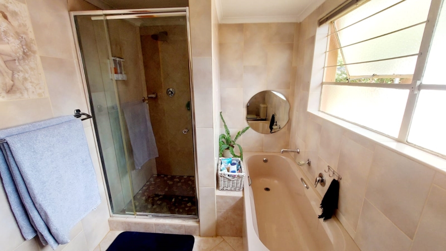 3 Bedroom Property for Sale in Helikonpark Gauteng