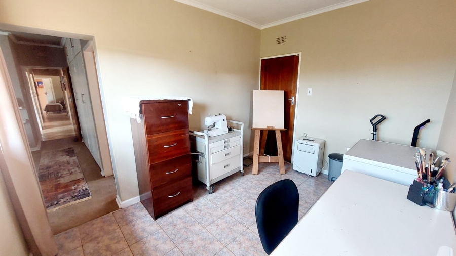 3 Bedroom Property for Sale in Helikonpark Gauteng