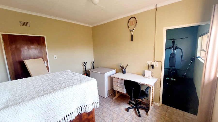 3 Bedroom Property for Sale in Helikonpark Gauteng