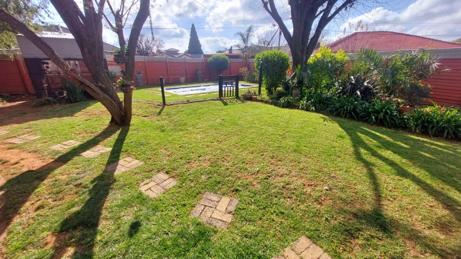 3 Bedroom Property for Sale in Helikonpark Gauteng