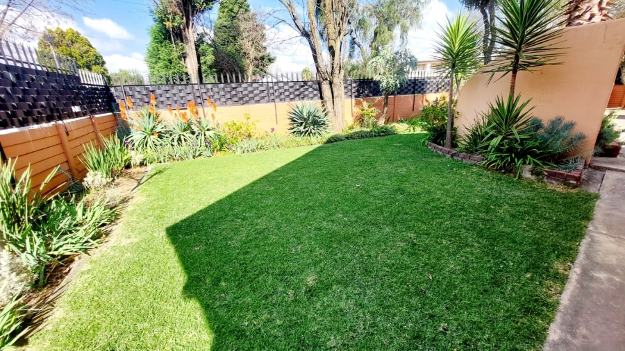 3 Bedroom Property for Sale in Helikonpark Gauteng