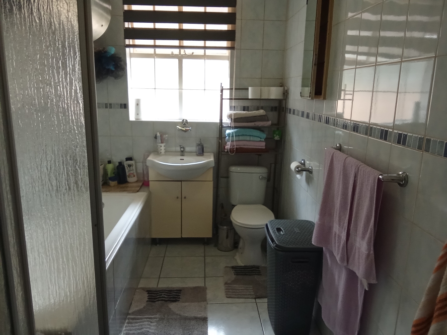 2 Bedroom Property for Sale in Florida Gauteng
