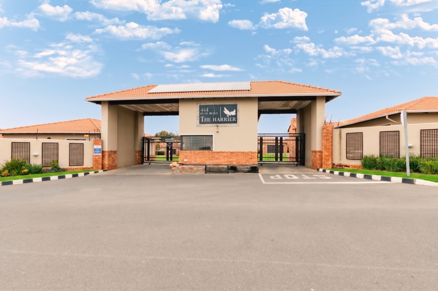 3 Bedroom Property for Sale in Noordwyk Gauteng